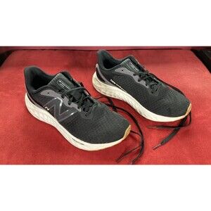 New Balance Fresh Foam Running Shoes (Women's Size 9/Men's Size 7.5 ) •  EUC